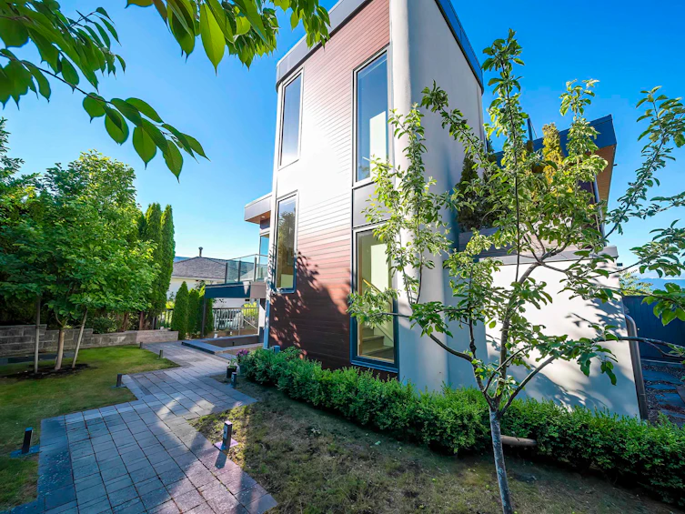 2863 W King Edward Avenue, Vancouver, BC, V6L 1V1 - 2