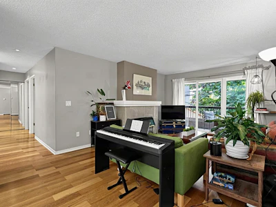 319-550 E 6th Avenue - 5