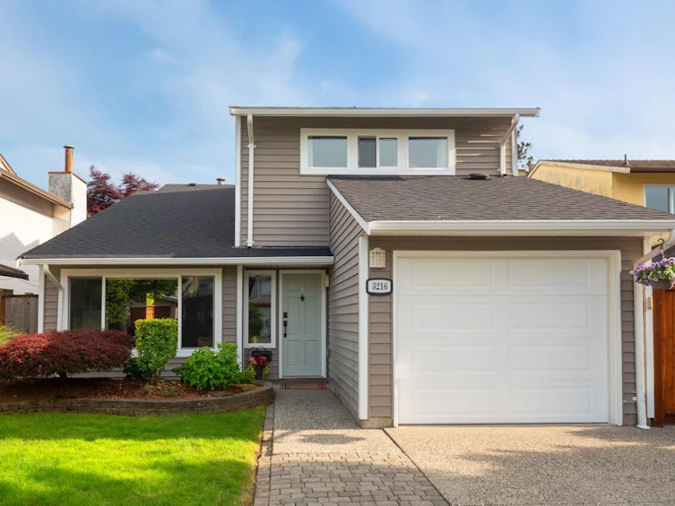 3216 Savary Avenue, Coquitlam, BC, V3E 1M3 - 2