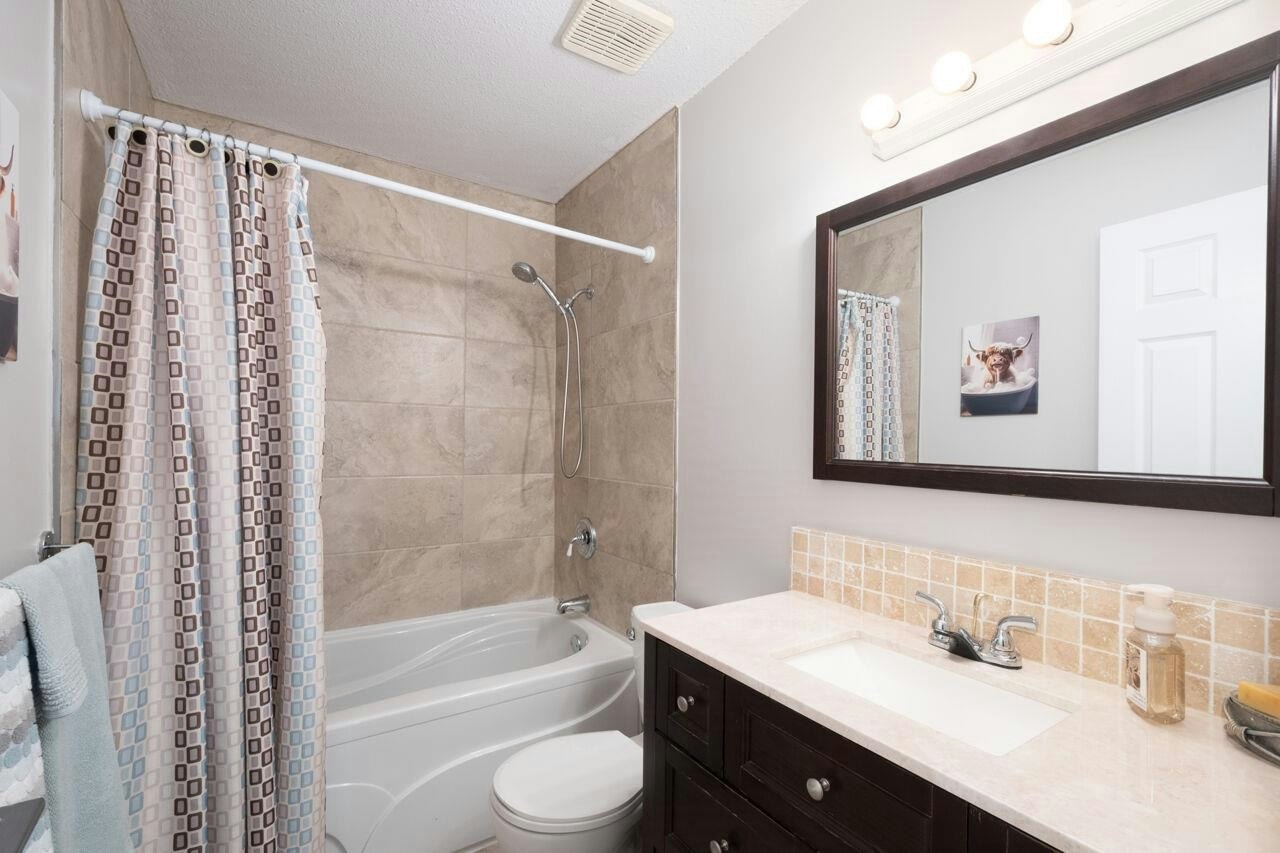 3216 Savary Avenue, Coquitlam, BC, V3E 1M3 - 24