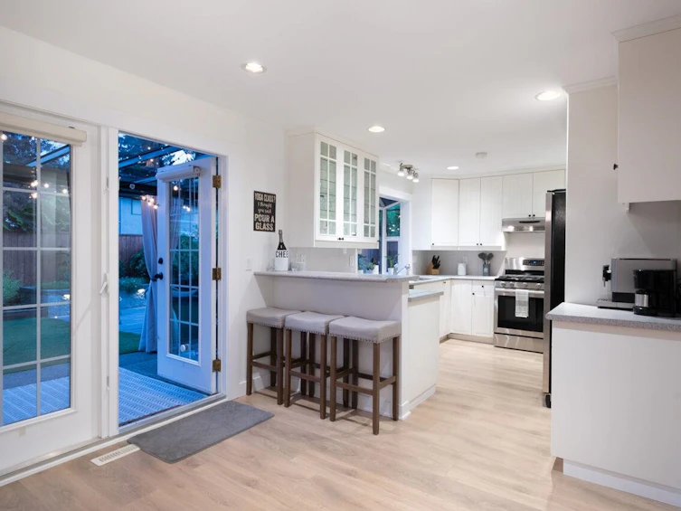 3216 Savary Avenue, Coquitlam, BC, V3E 1M3 - 12