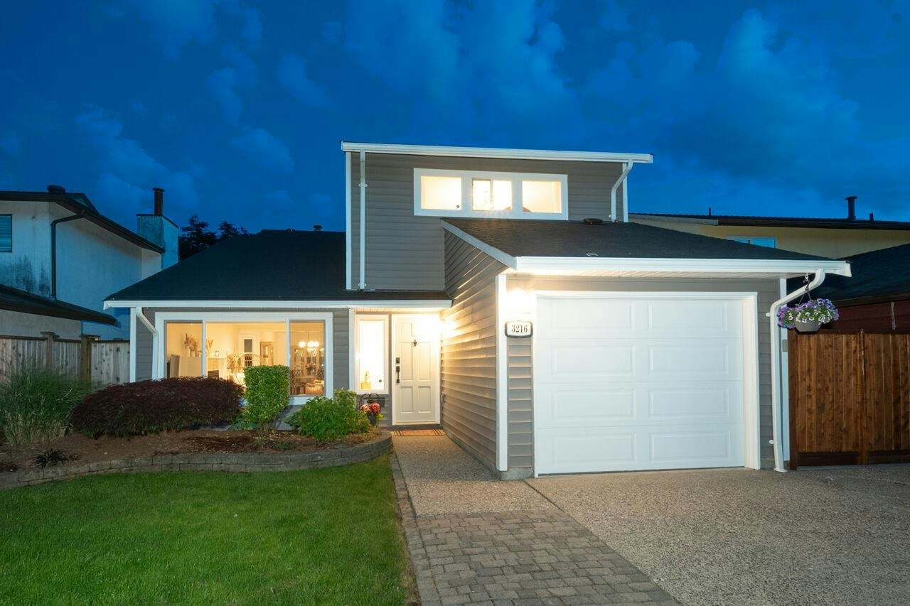 3216 Savary Avenue, Coquitlam, BC, V3E 1M3 - 3