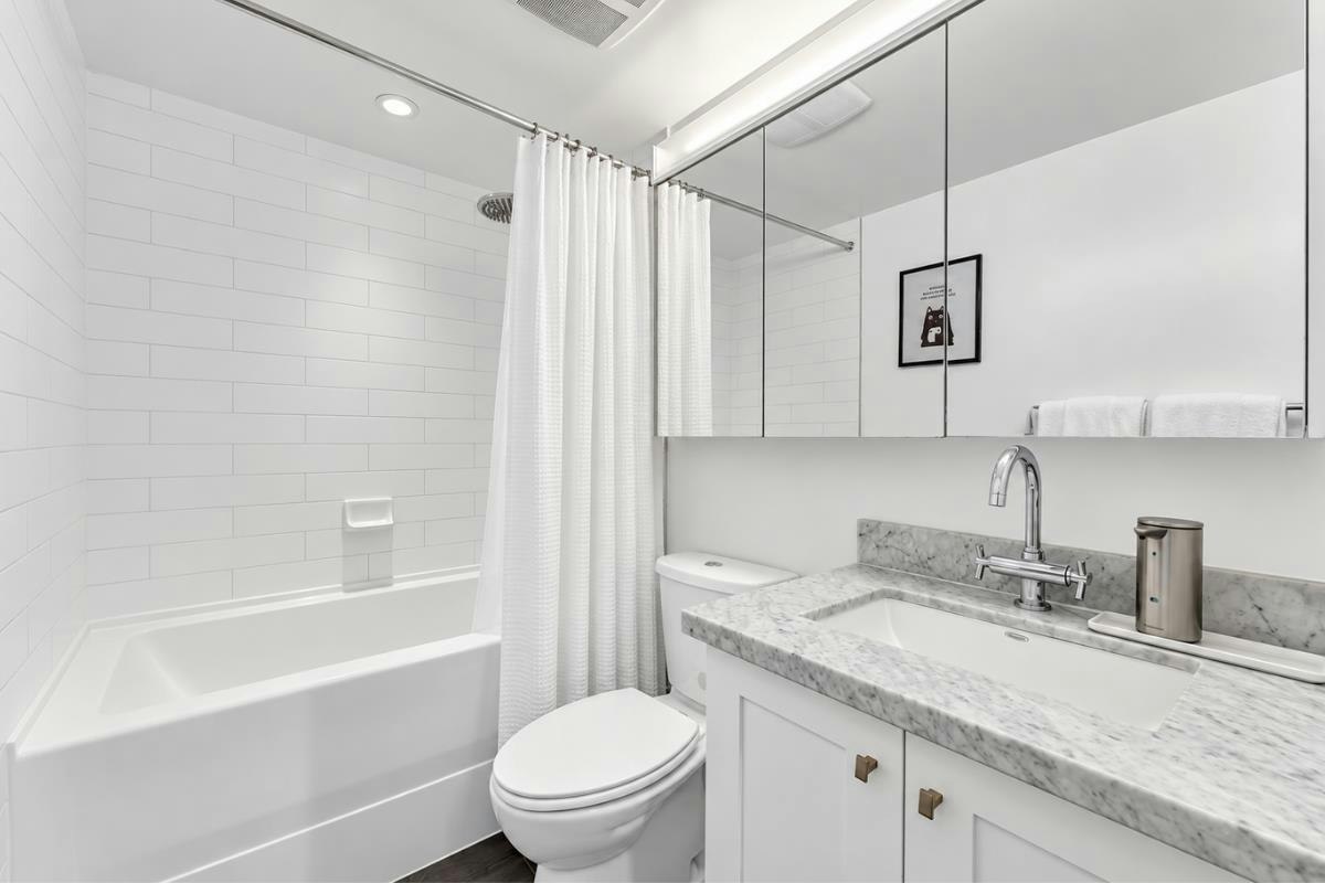 2102-888 Homer Street, Vancouver, BC, V6B 0H7 - 17