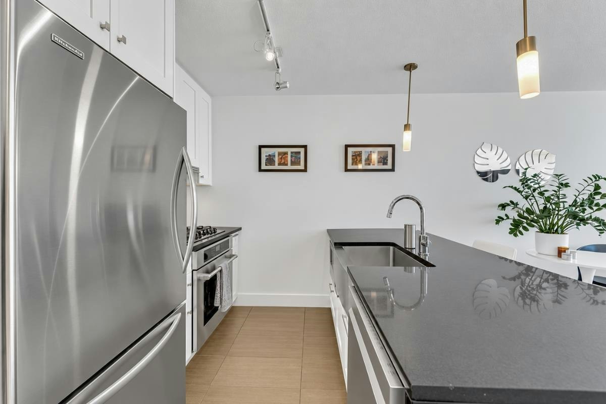 2102-888 Homer Street, Vancouver, BC, V6B 0H7 - 12