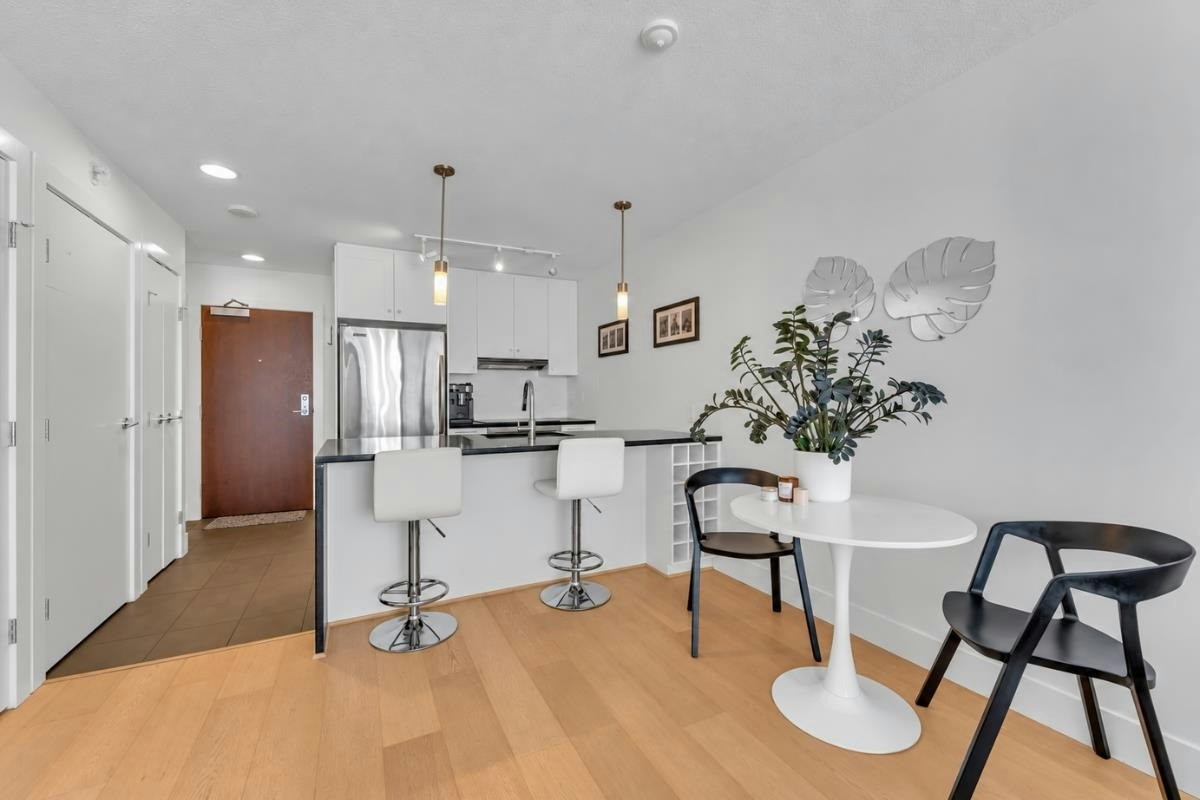 2102-888 Homer Street, Vancouver, BC, V6B 0H7 - 10