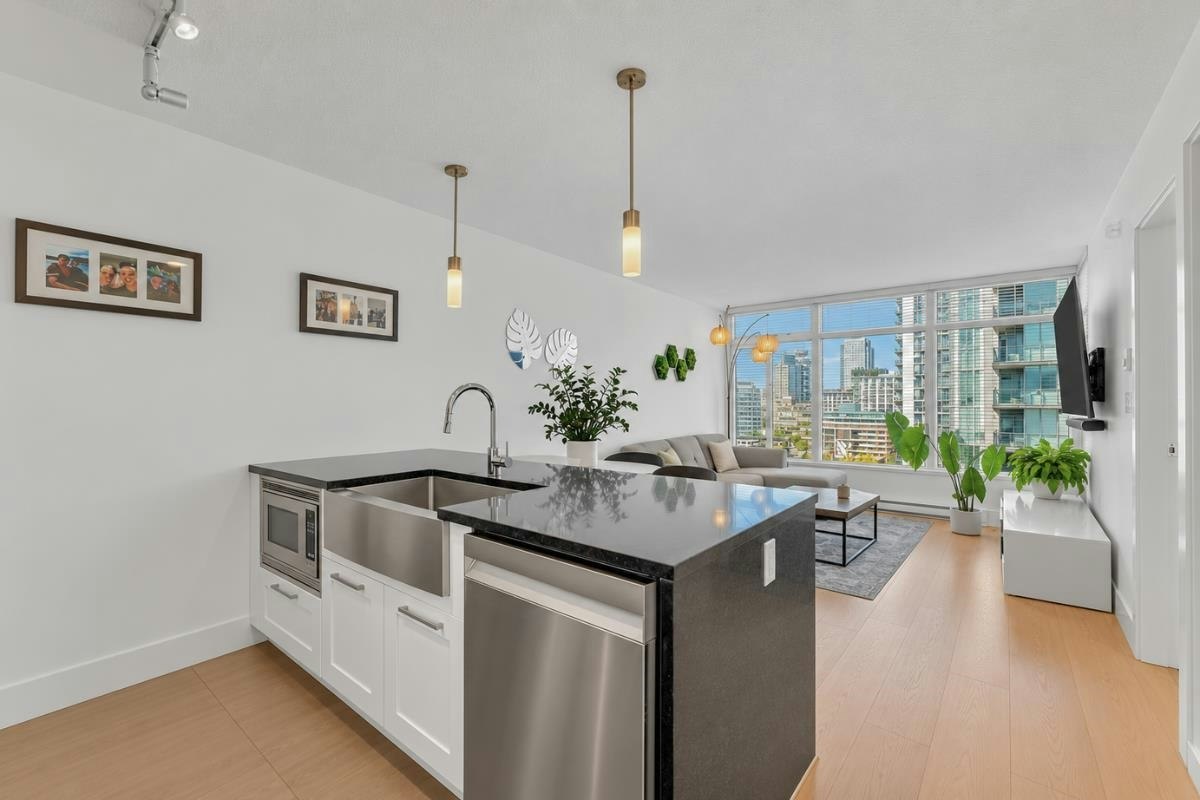 2102-888 Homer Street, Vancouver, BC, V6B 0H7 - 21