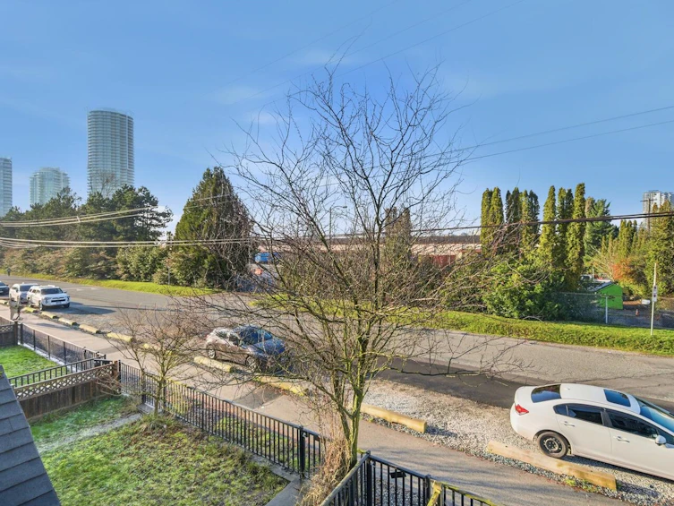 7847 15th Street, Burnaby, BC, V3N 2M7 - 18