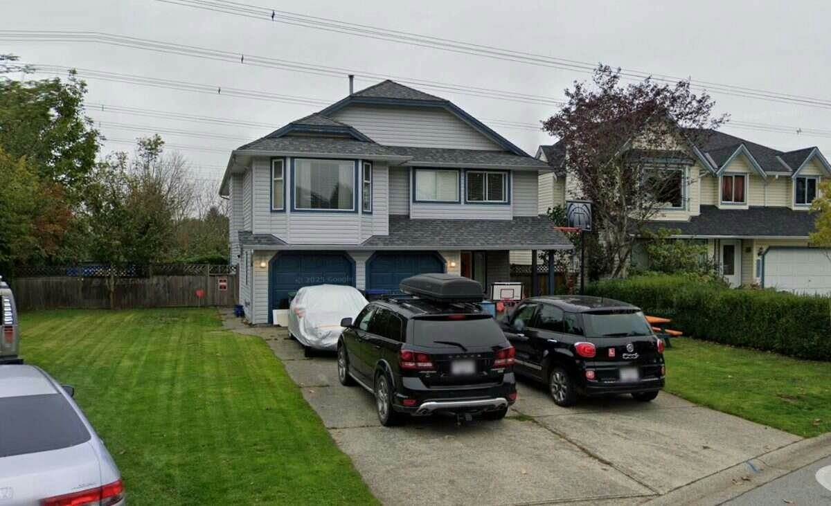 18622 59 Avenue, Surrey, BC, V3S 7Z8