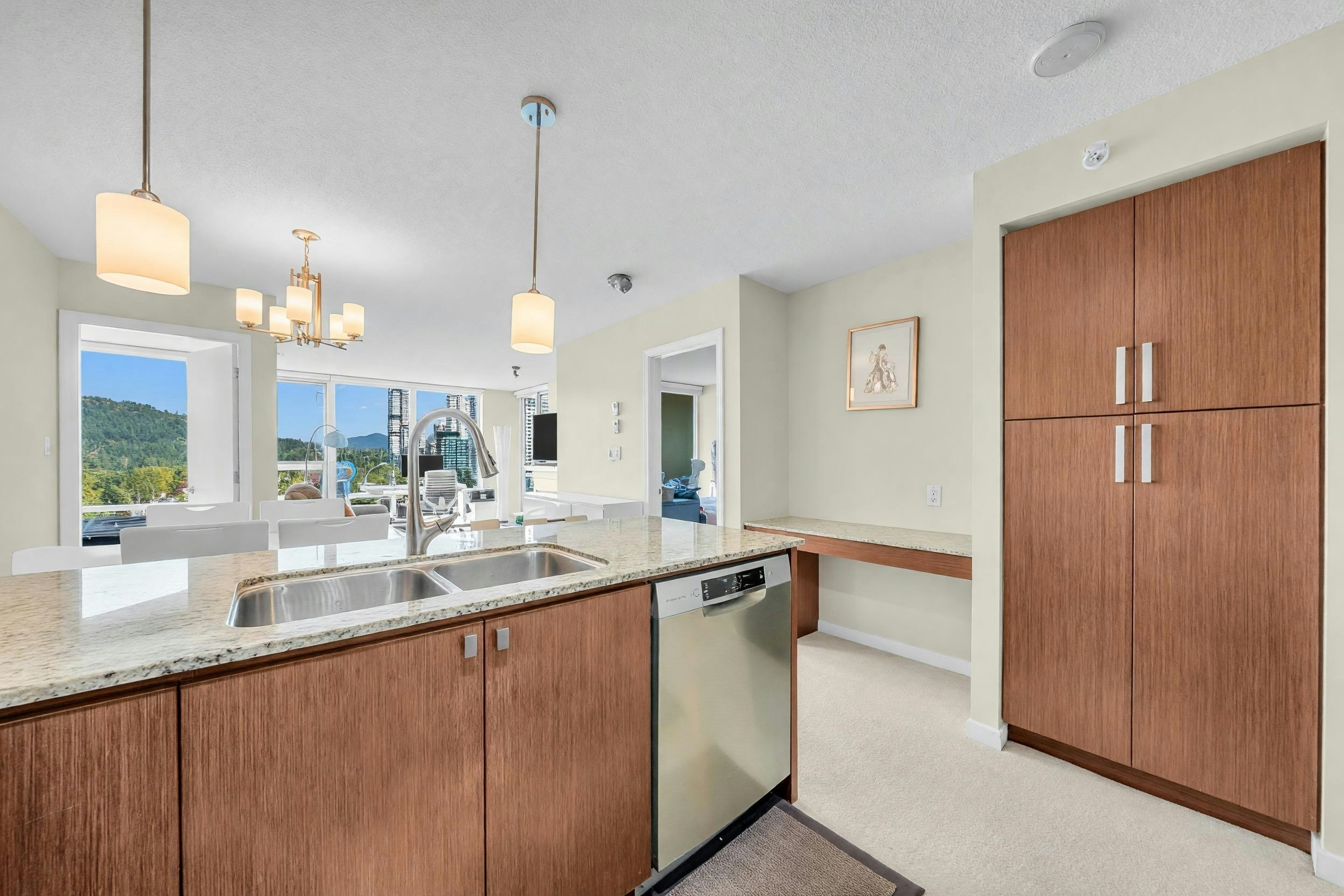 2206-9868 Cameron Street - 4