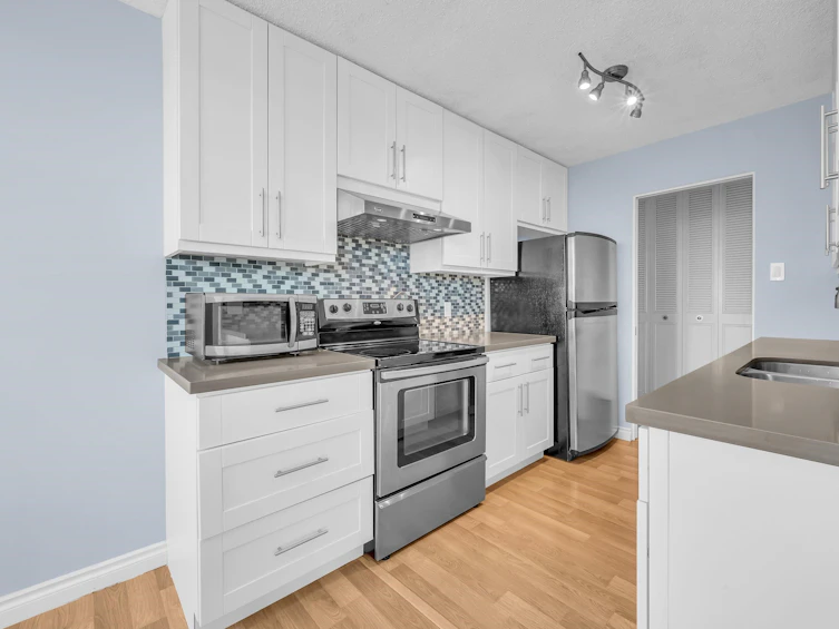 1206-4160 Sardis Street, Burnaby, BC, V5H 1K2 - 9