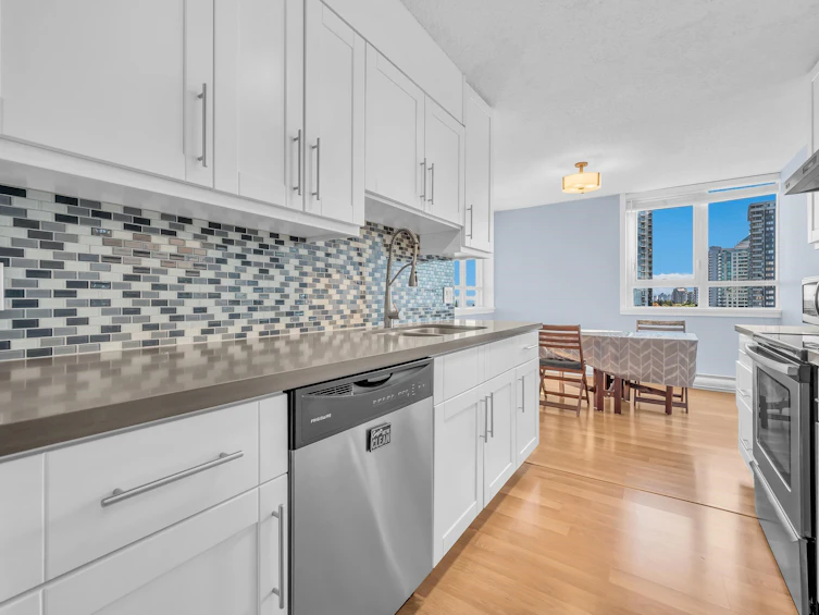 1206-4160 Sardis Street, Burnaby, BC, V5H 1K2 - 7