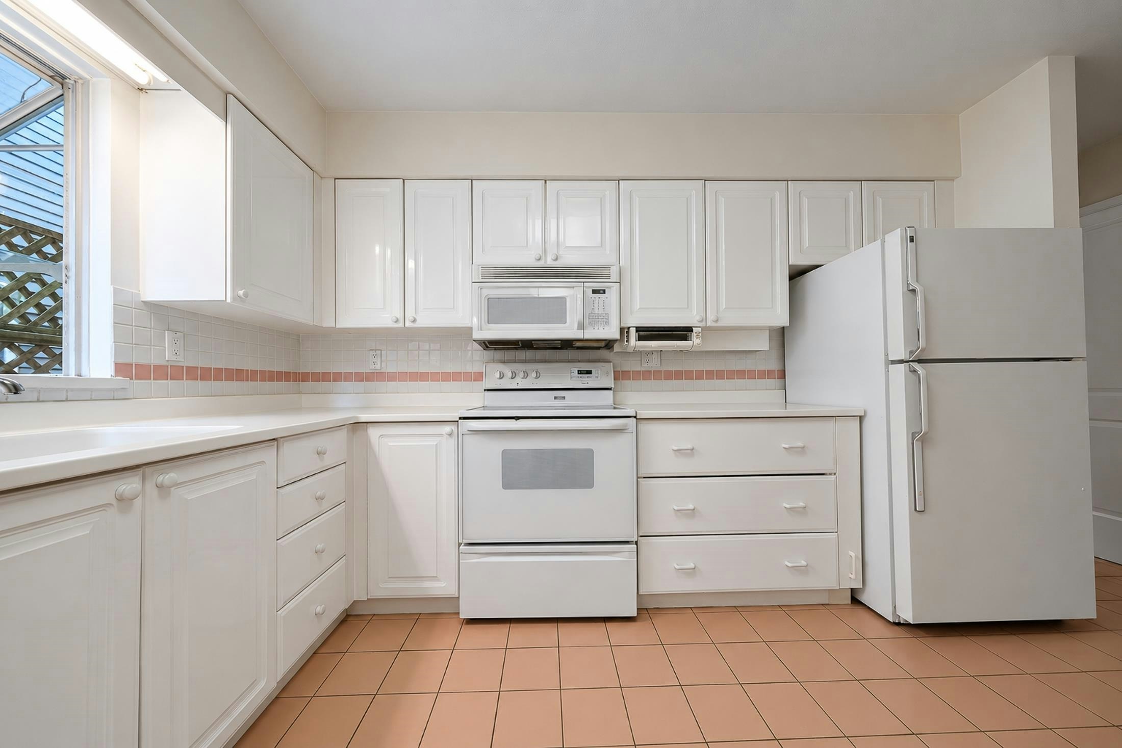 1919 Creelman Avenue - 5