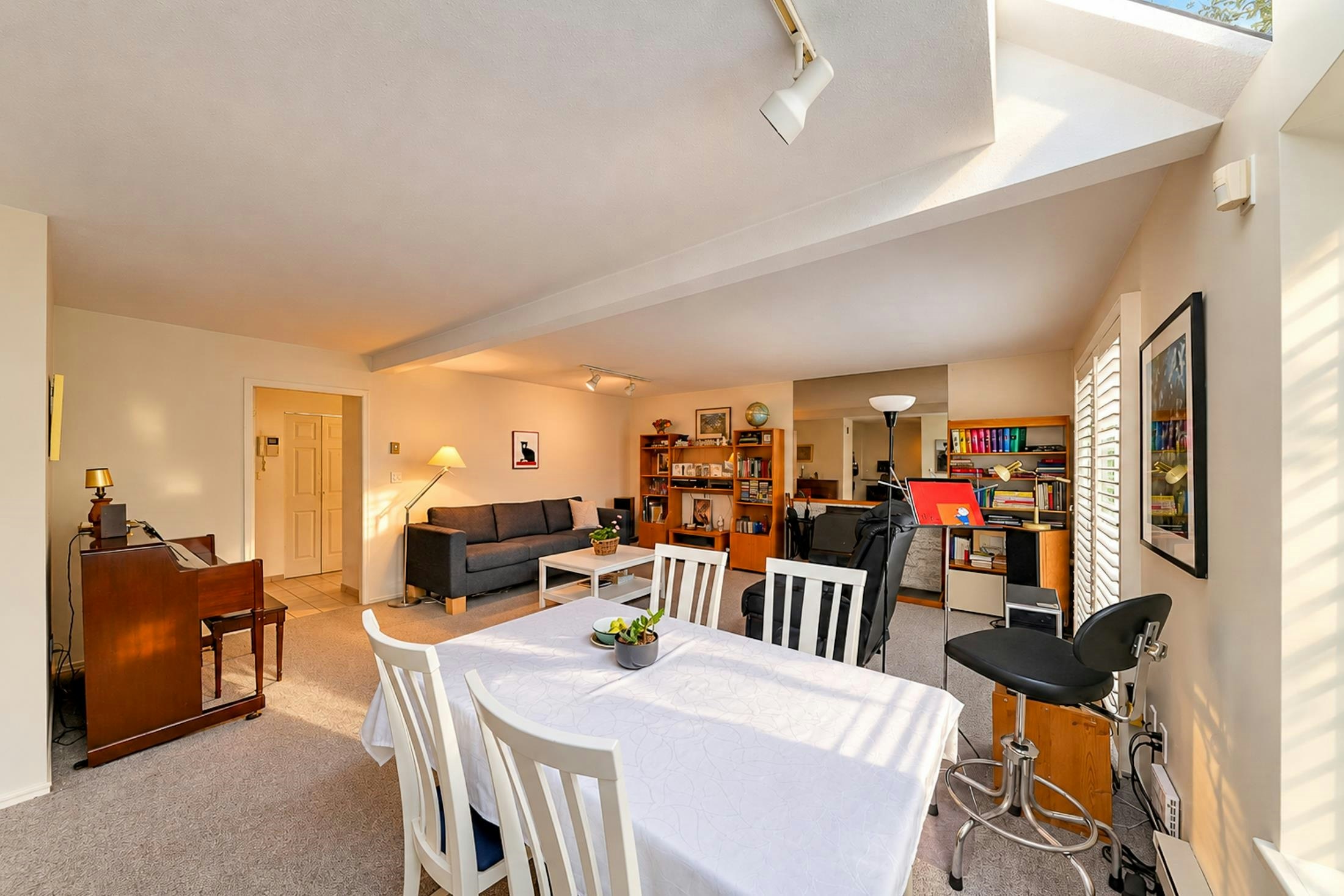 1919 Creelman Avenue - 4