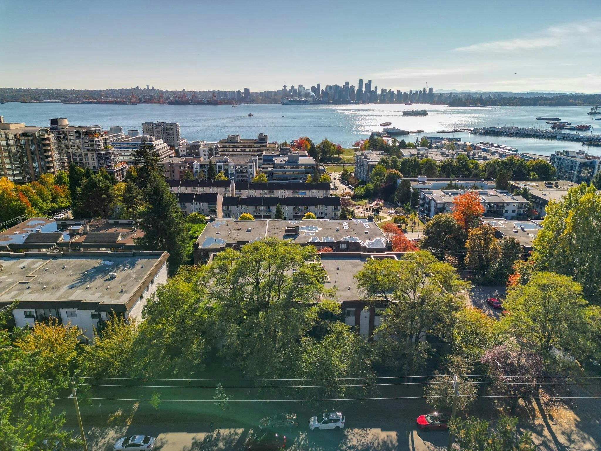 201-225 W 3rd Street, North Vancouver, BC, V7M 1E9