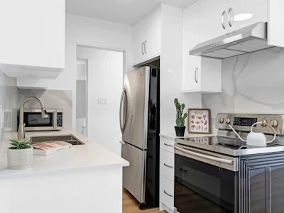 201-225 W 3rd Street - 3