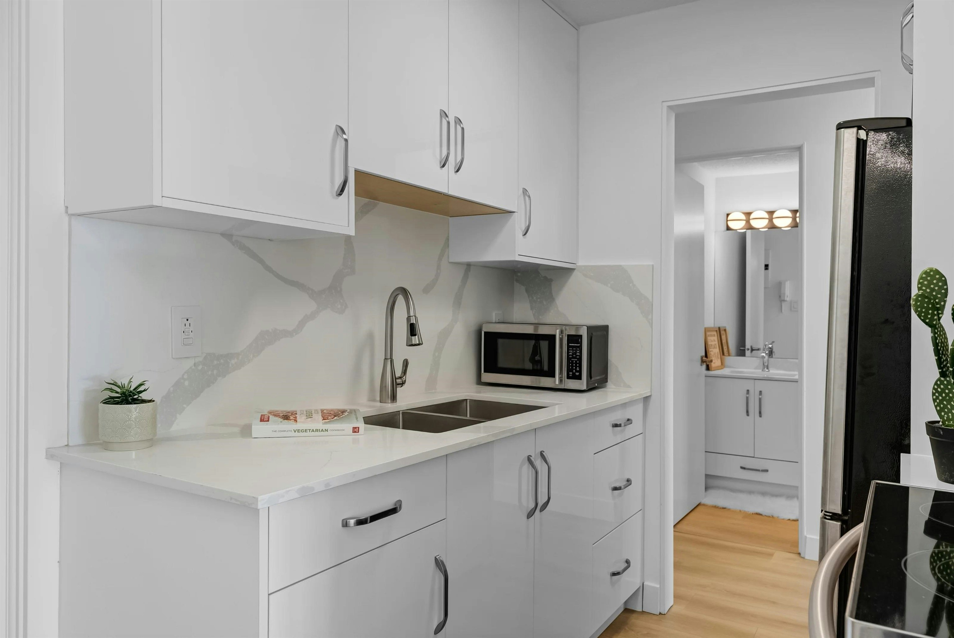 201-225 W 3rd Street, North Vancouver, BC, V7M 1E9 - 10
