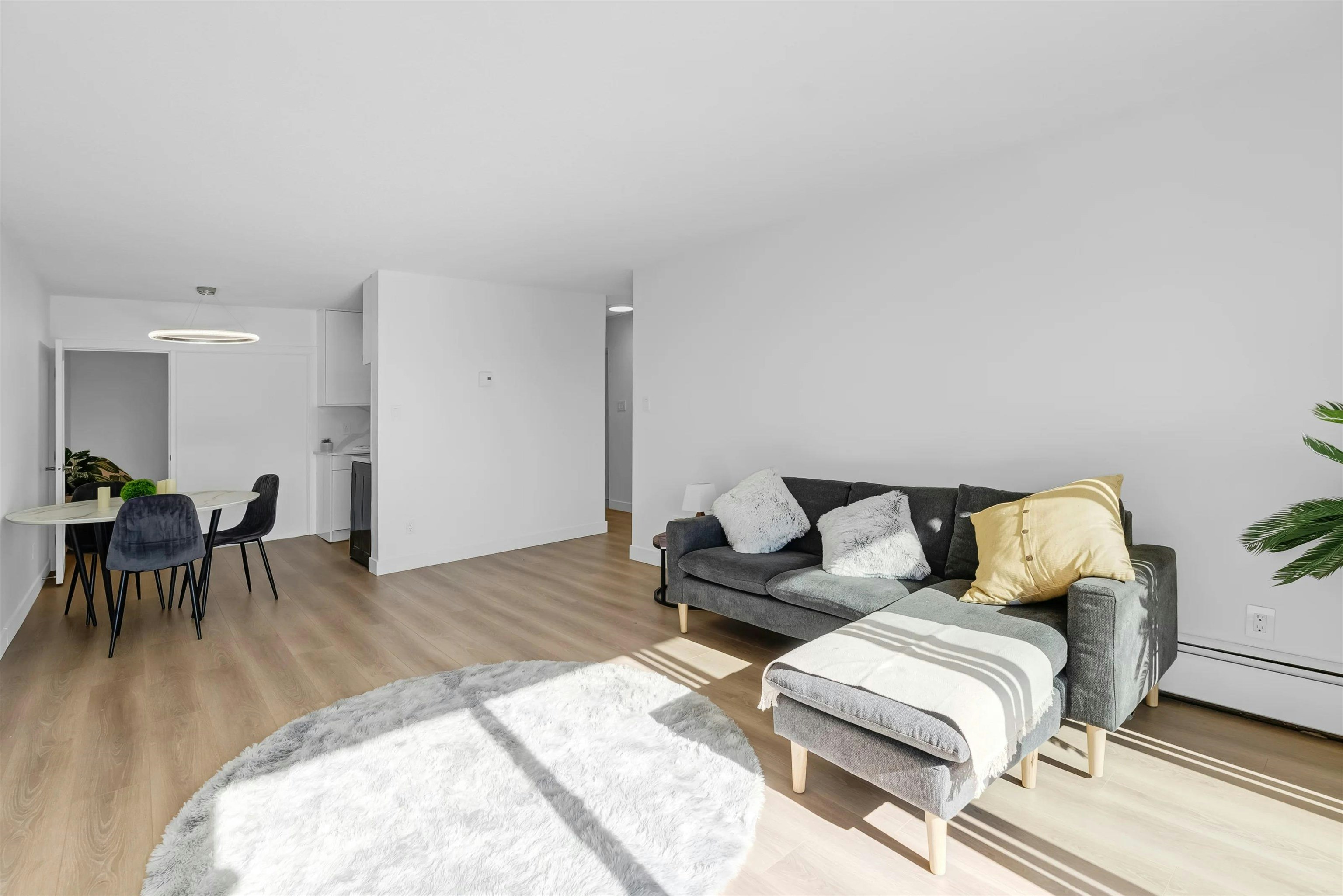 201-225 W 3rd Street, North Vancouver, BC, V7M 1E9 - 13