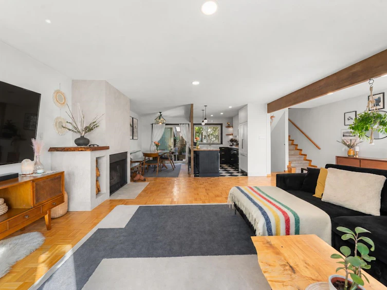 1952 Chesterfield Avenue, North Vancouver, BC, V7M 2P5