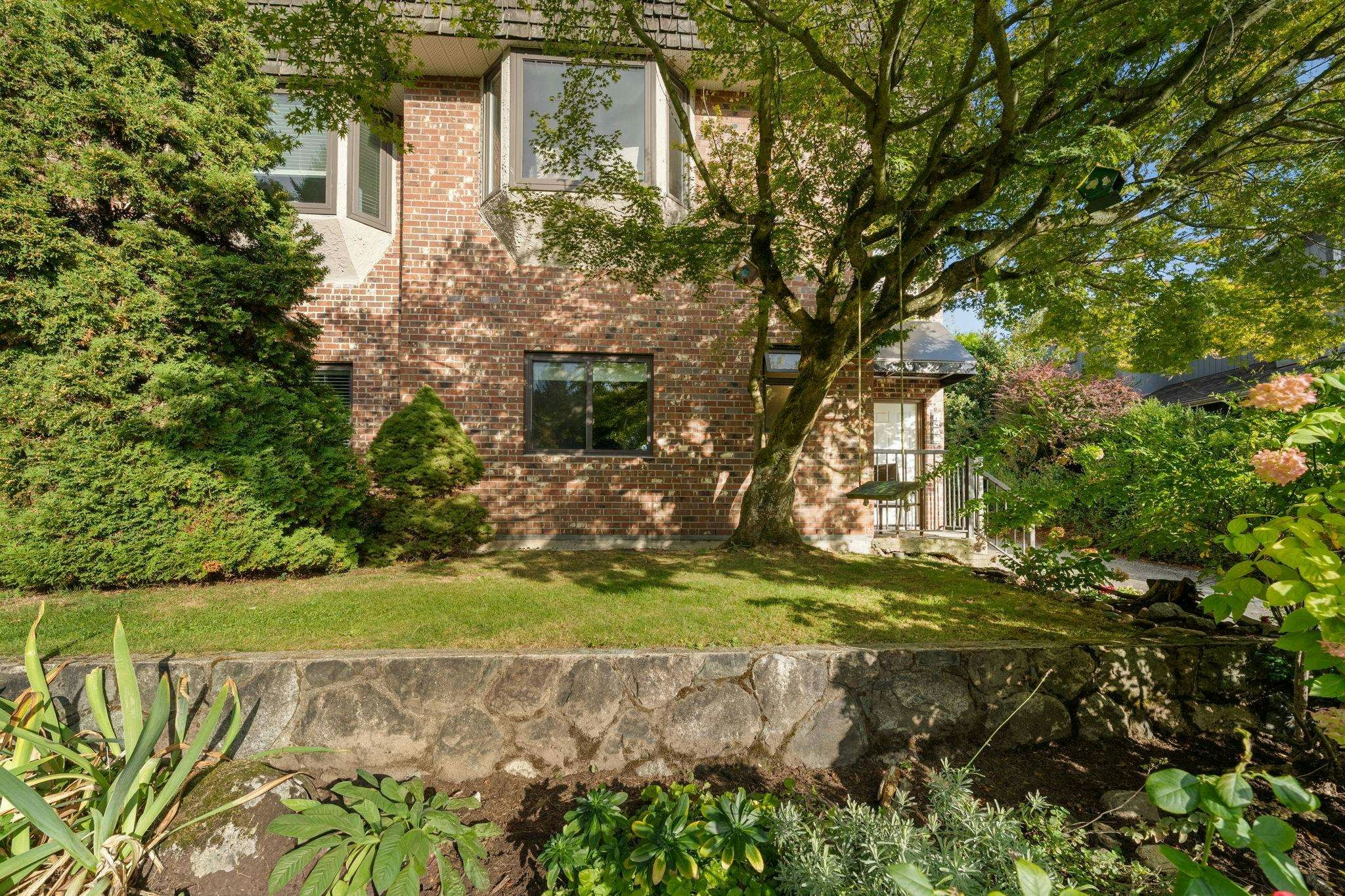 1952 Chesterfield Avenue, North Vancouver, BC, V7M 2P5 - 37