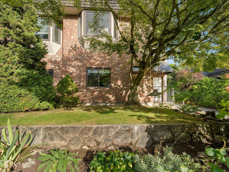 1952 Chesterfield Avenue, North Vancouver, BC, V7M 2P5 - 37