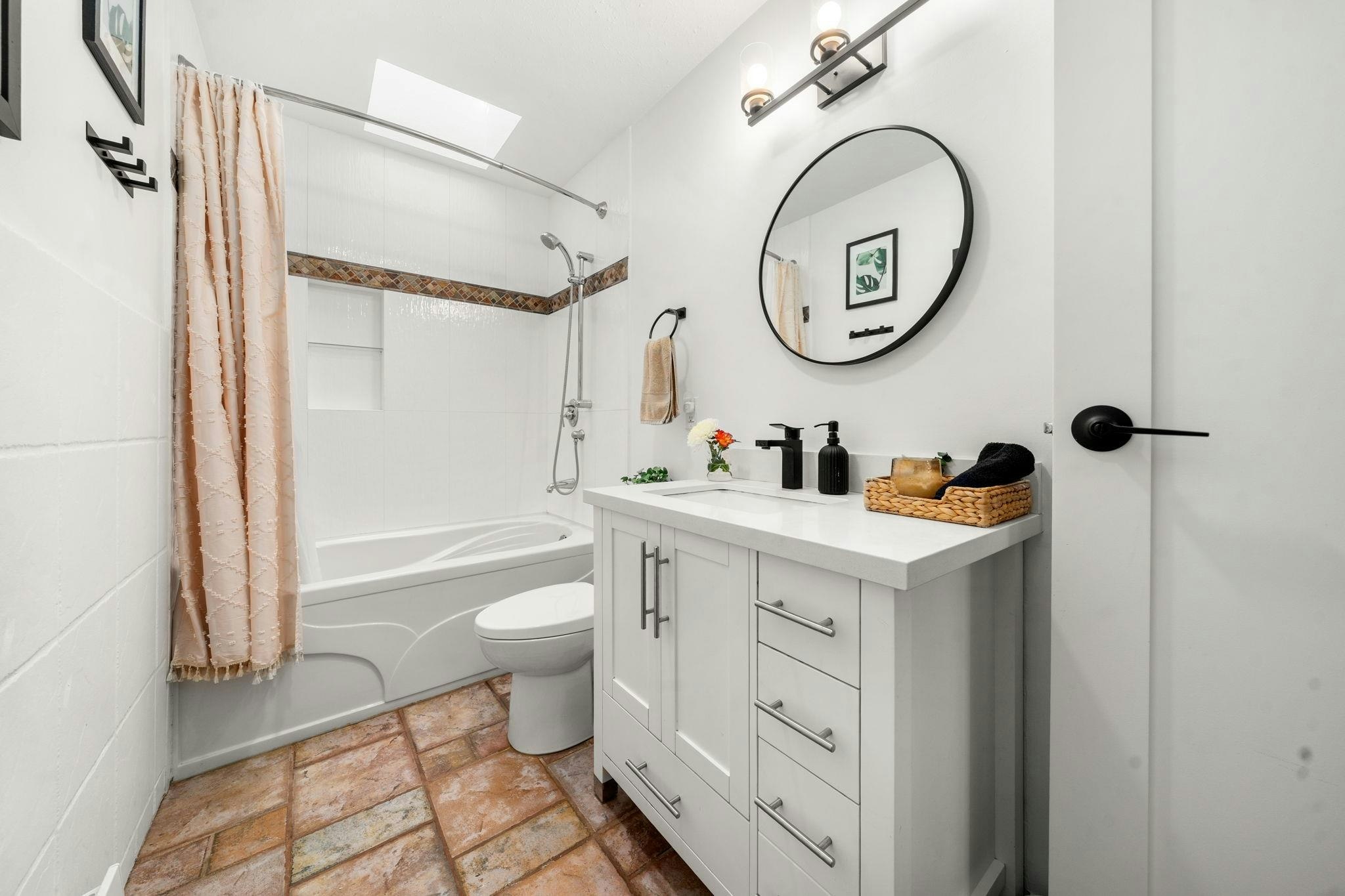 1952 Chesterfield Avenue, North Vancouver, BC, V7M 2P5 - 17