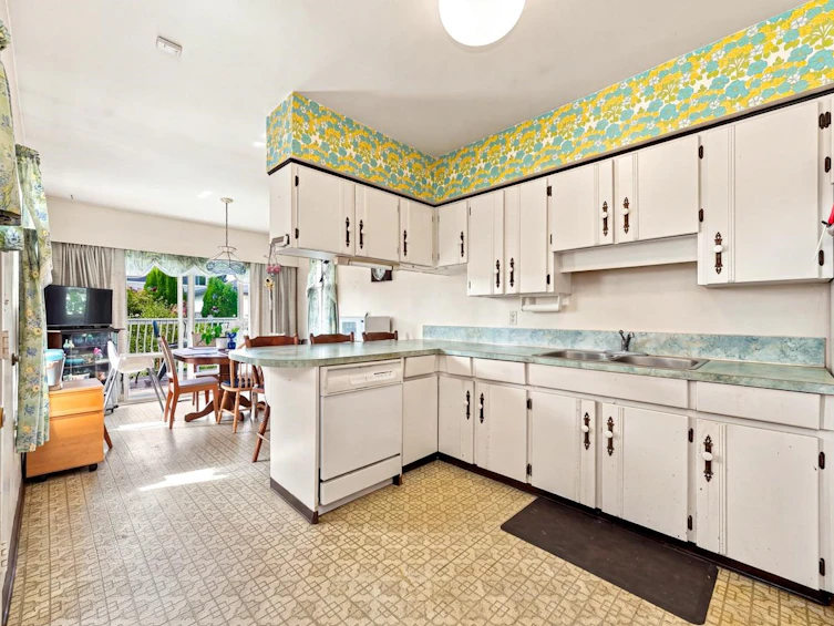 4335 Barker Avenue, Burnaby, BC, V5G 3C3 - 8
