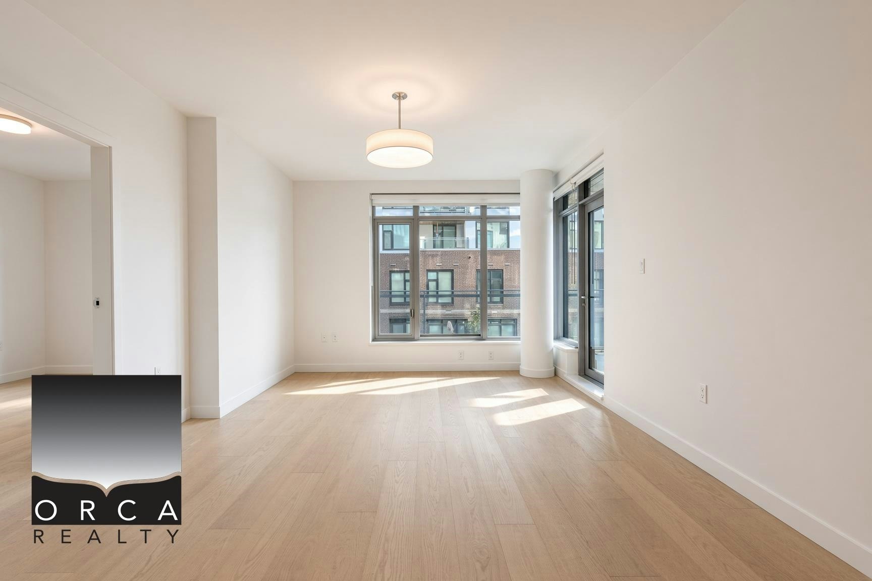 201-777 Harbour Way, North Vancouver, BC, V7P 0G2 - 4