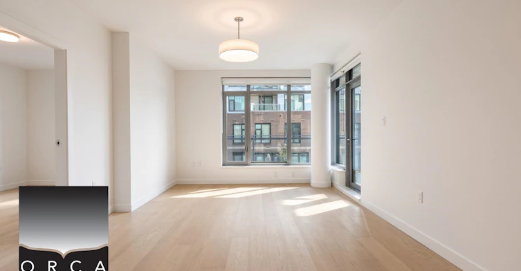 201-777 Harbour Way, North Vancouver, BC, V7P 0G2 - 4