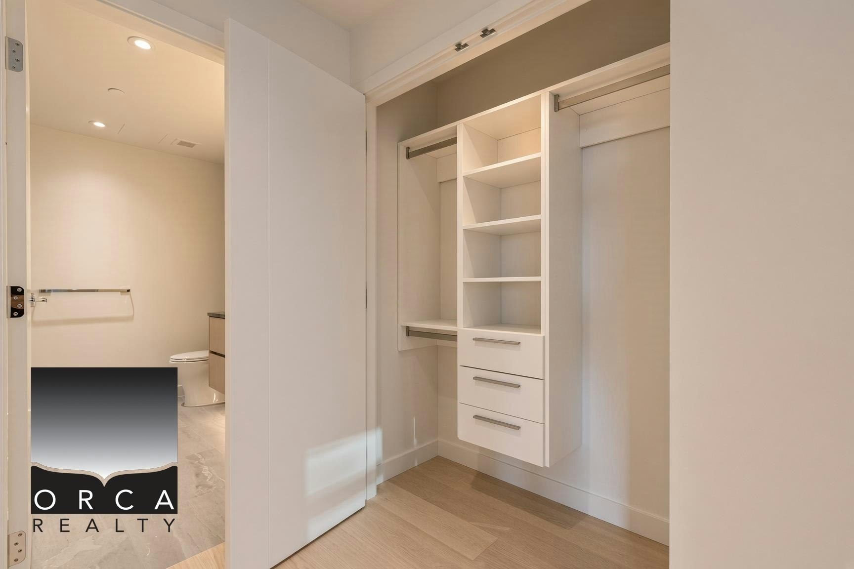 201-777 Harbour Way, North Vancouver, BC, V7P 0G2 - 13