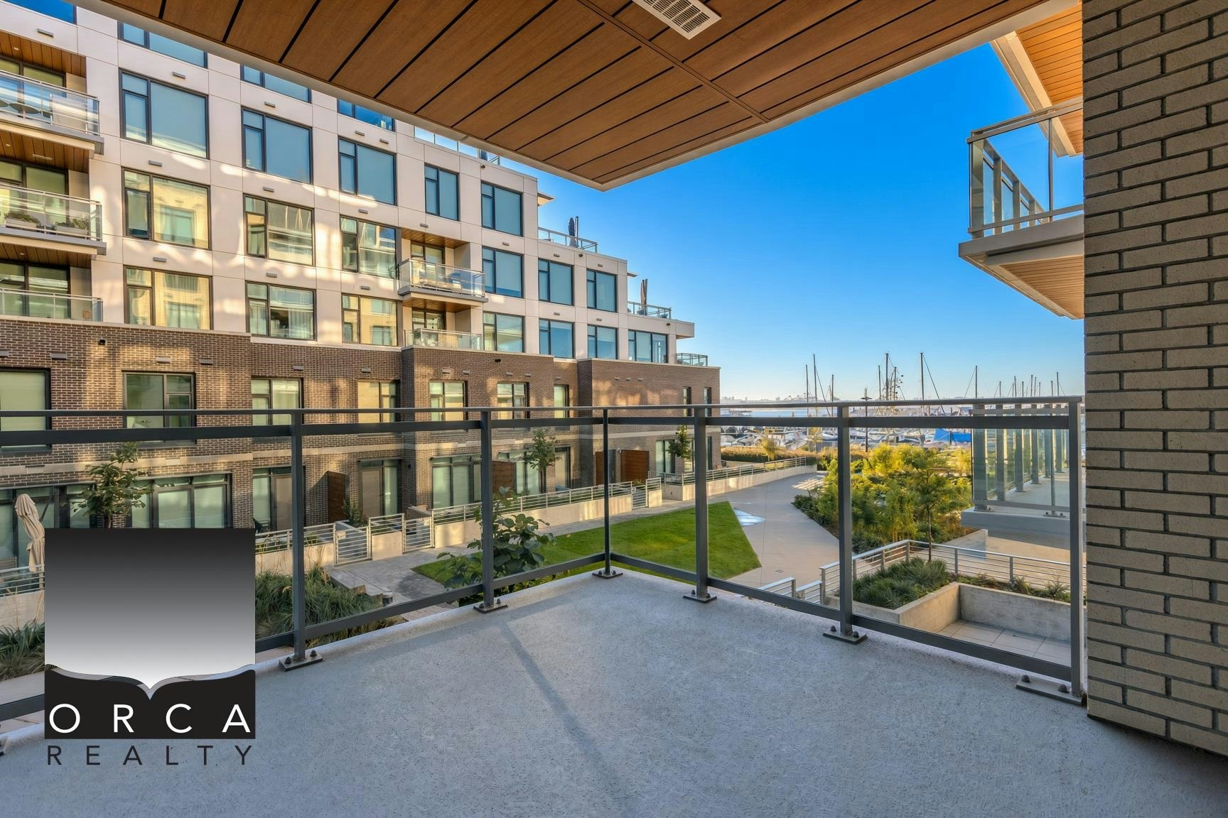 201-777 Harbour Way, North Vancouver, BC, V7P 0G2 - 5