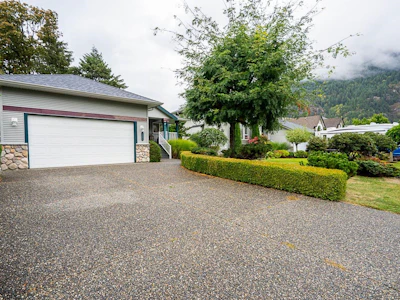 225 Balsam Avenue - 2