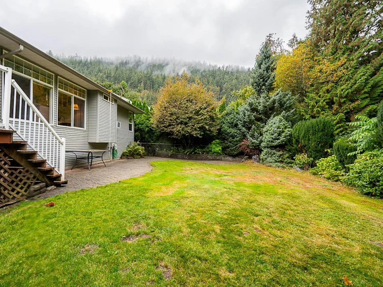 225 Balsam Avenue, Harrison Hot Springs, BC, V0M 1K0 - 36