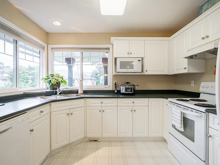 225 Balsam Avenue, Harrison Hot Springs, BC, V0M 1K0 - 14