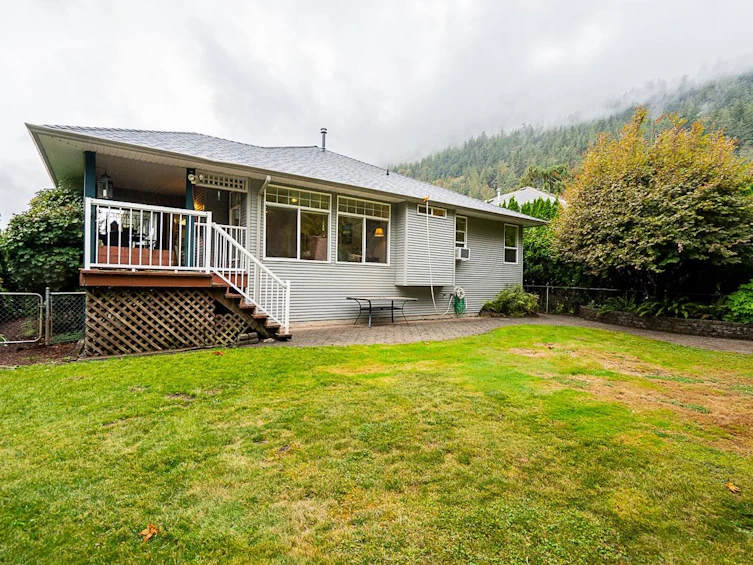 225 Balsam Avenue, Harrison Hot Springs, BC, V0M 1K0 - 37