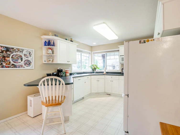 225 Balsam Avenue, Harrison Hot Springs, BC, V0M 1K0 - 13