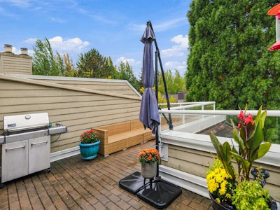 402-3441 Curle Avenue - 3