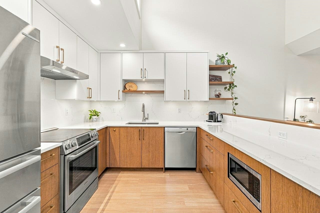 402-3441 Curle Avenue, Burnaby, BC, V5G 4P4 - 14