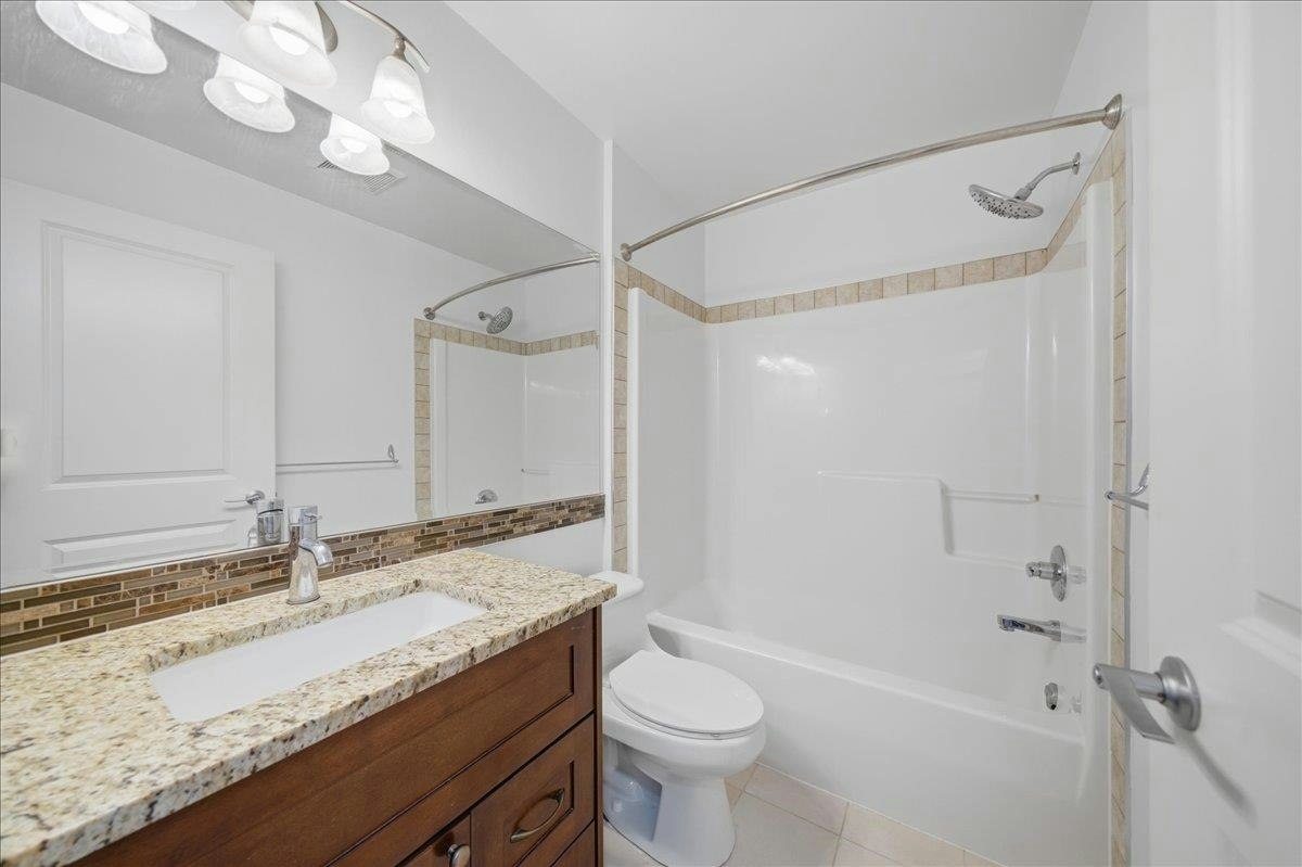 307-22858 Lougheed Highway, Maple Ridge, BC, V2X 2V6 - 16