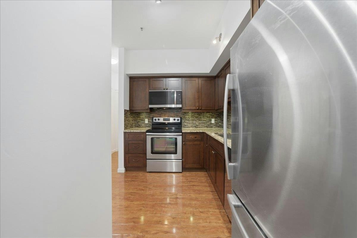 307-22858 Lougheed Highway, Maple Ridge, BC, V2X 2V6 - 11