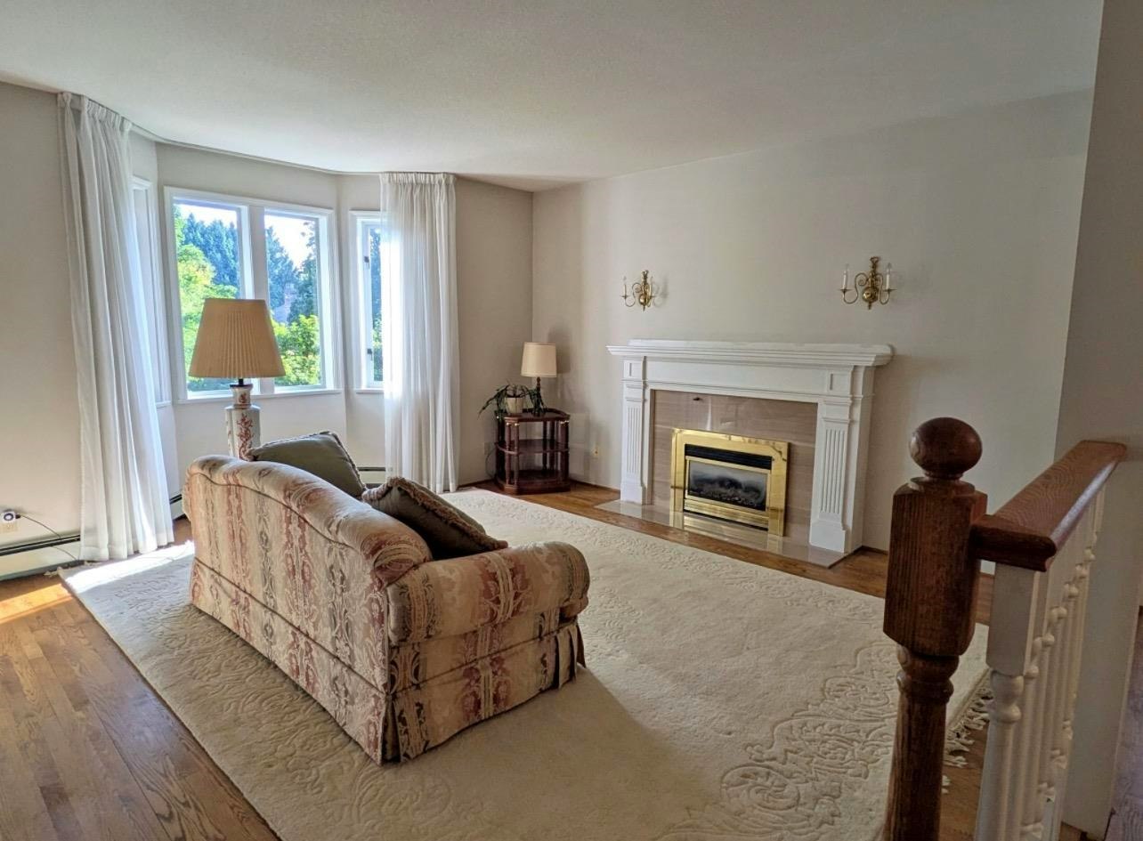 1590 Glen Abbey Drive, Burnaby, BC, V5A 4C8 - 3