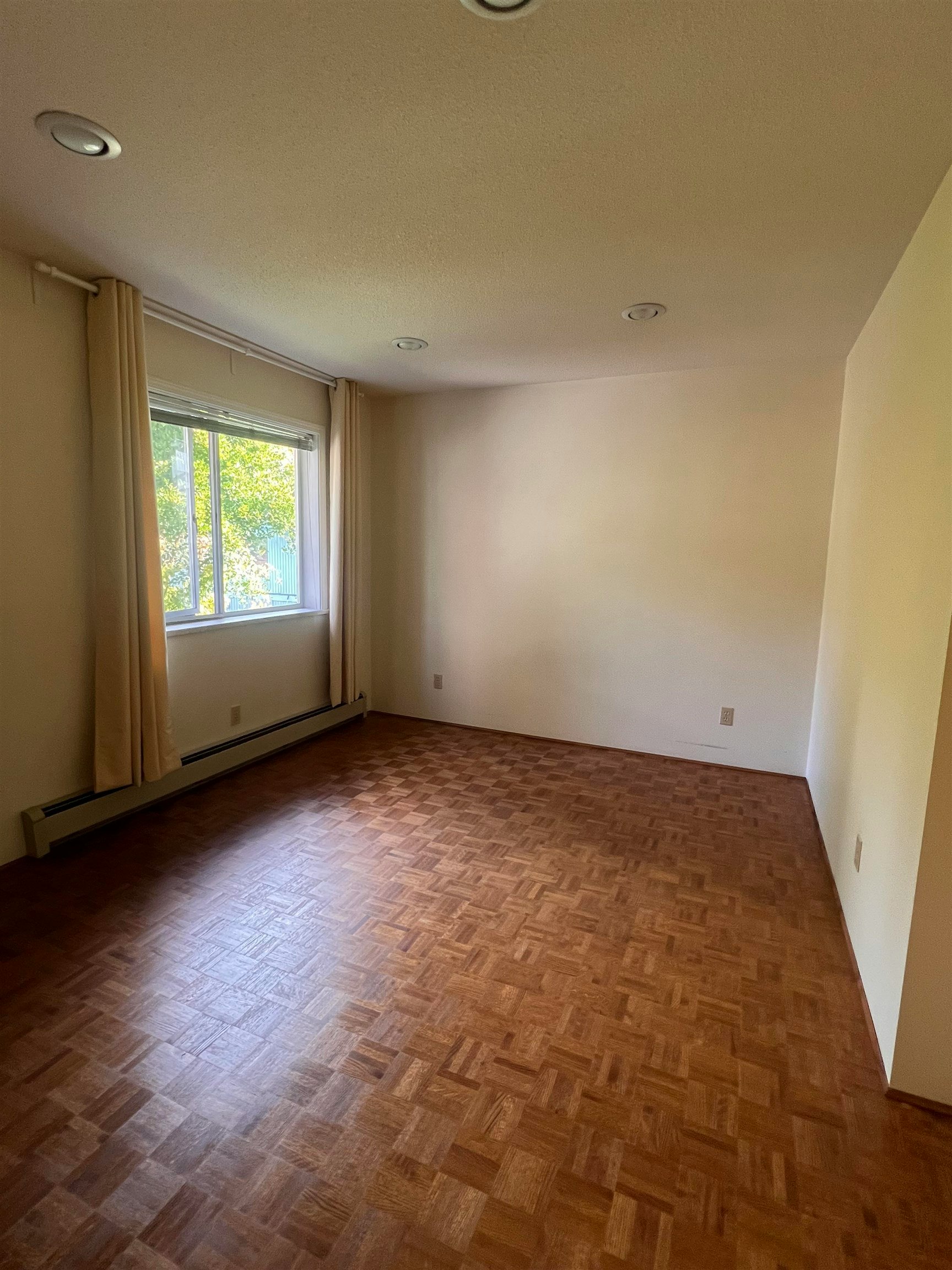 1590 Glen Abbey Drive, Burnaby, BC, V5A 4C8 - 18