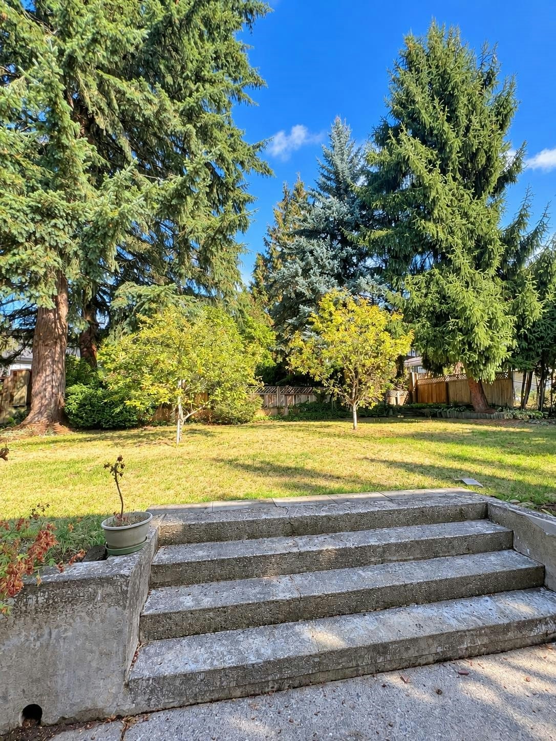 1590 Glen Abbey Drive, Burnaby, BC, V5A 4C8 - 23