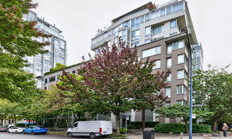 TH108-1288 Marinaside Crescent