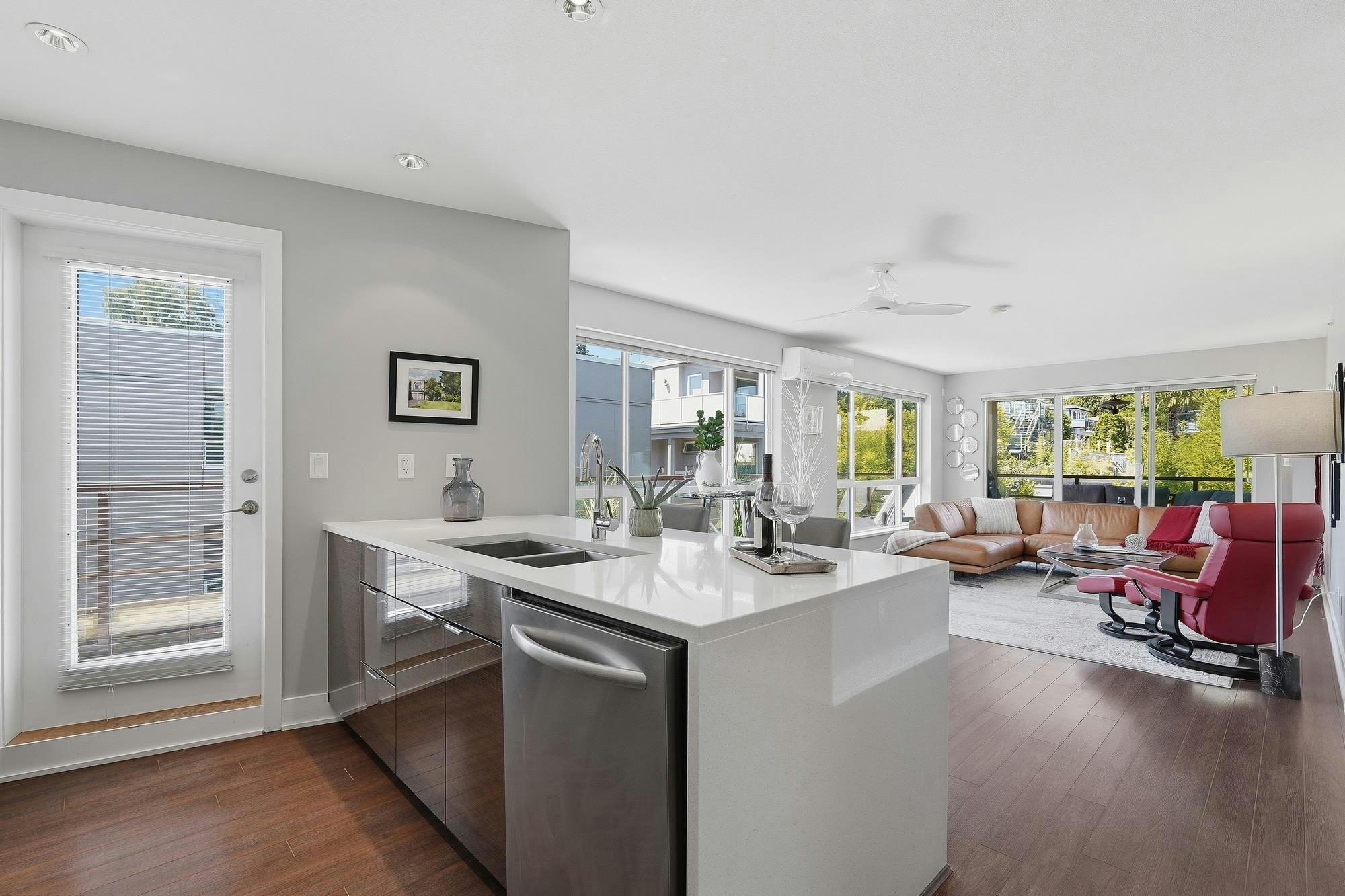 303-15747 Marine Drive, Surrey, BC, V4B 1E4 - 6