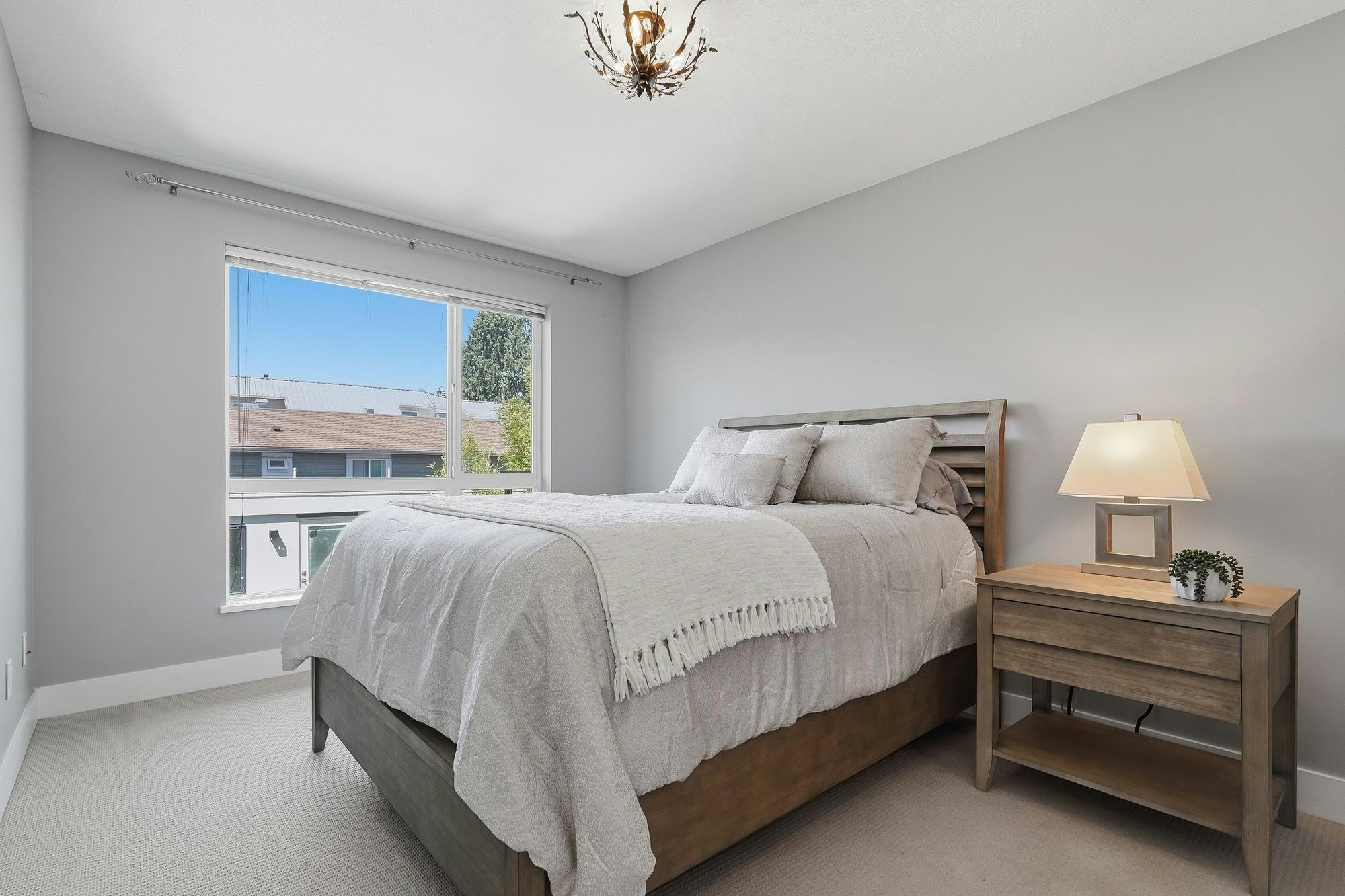 303-15747 Marine Drive, Surrey, BC, V4B 1E4 - 15