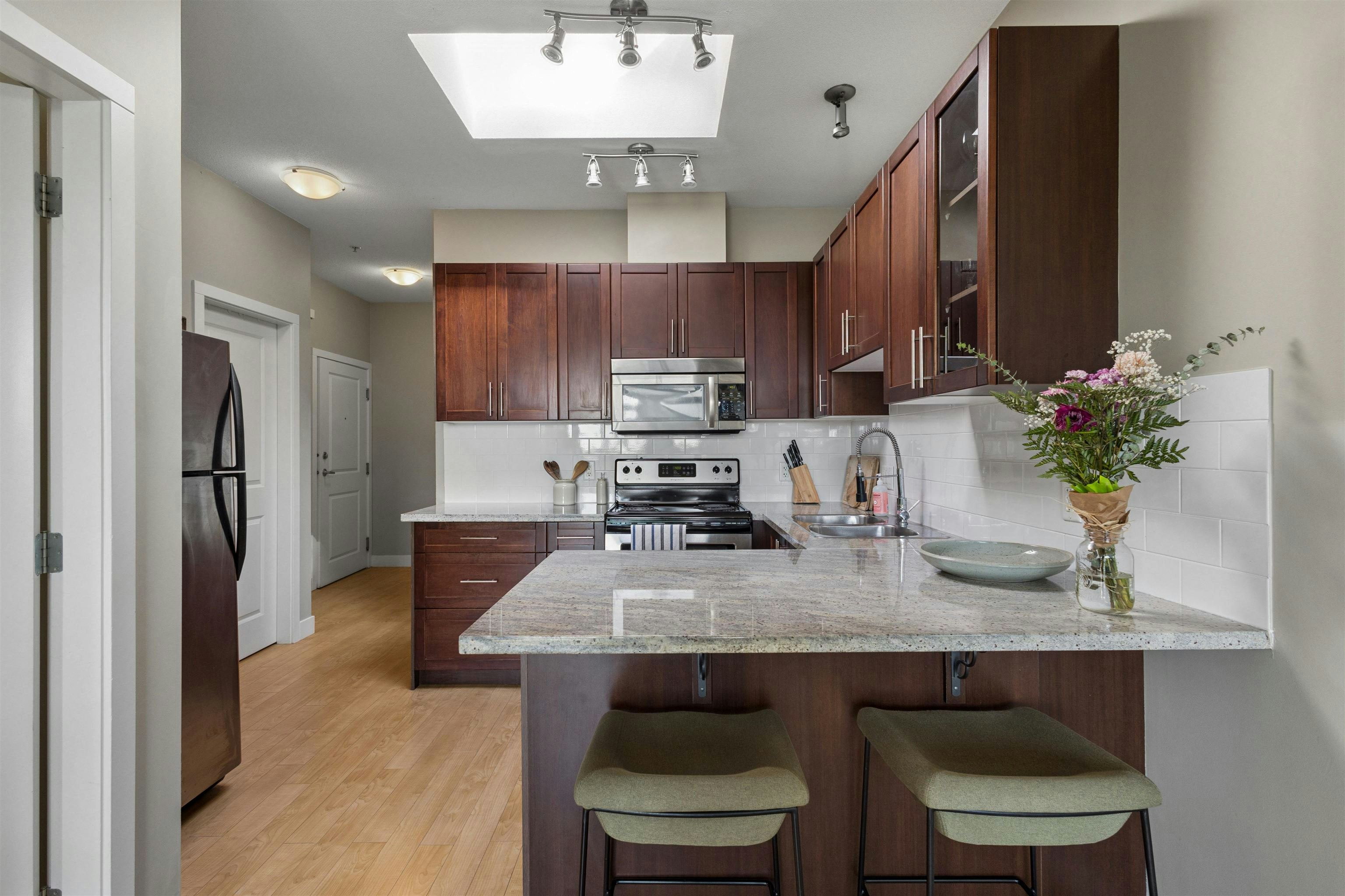 PH9-688 E 17th Avenue - 5