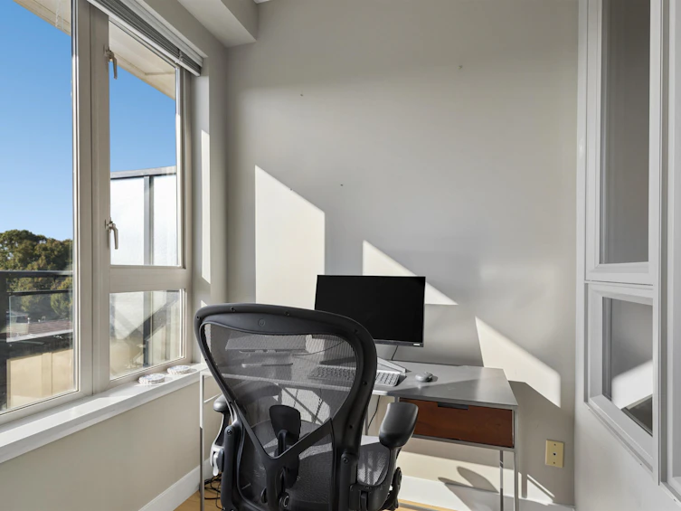 PH9-688 E 17th Avenue, Vancouver, BC, V5V 0A8 - 11