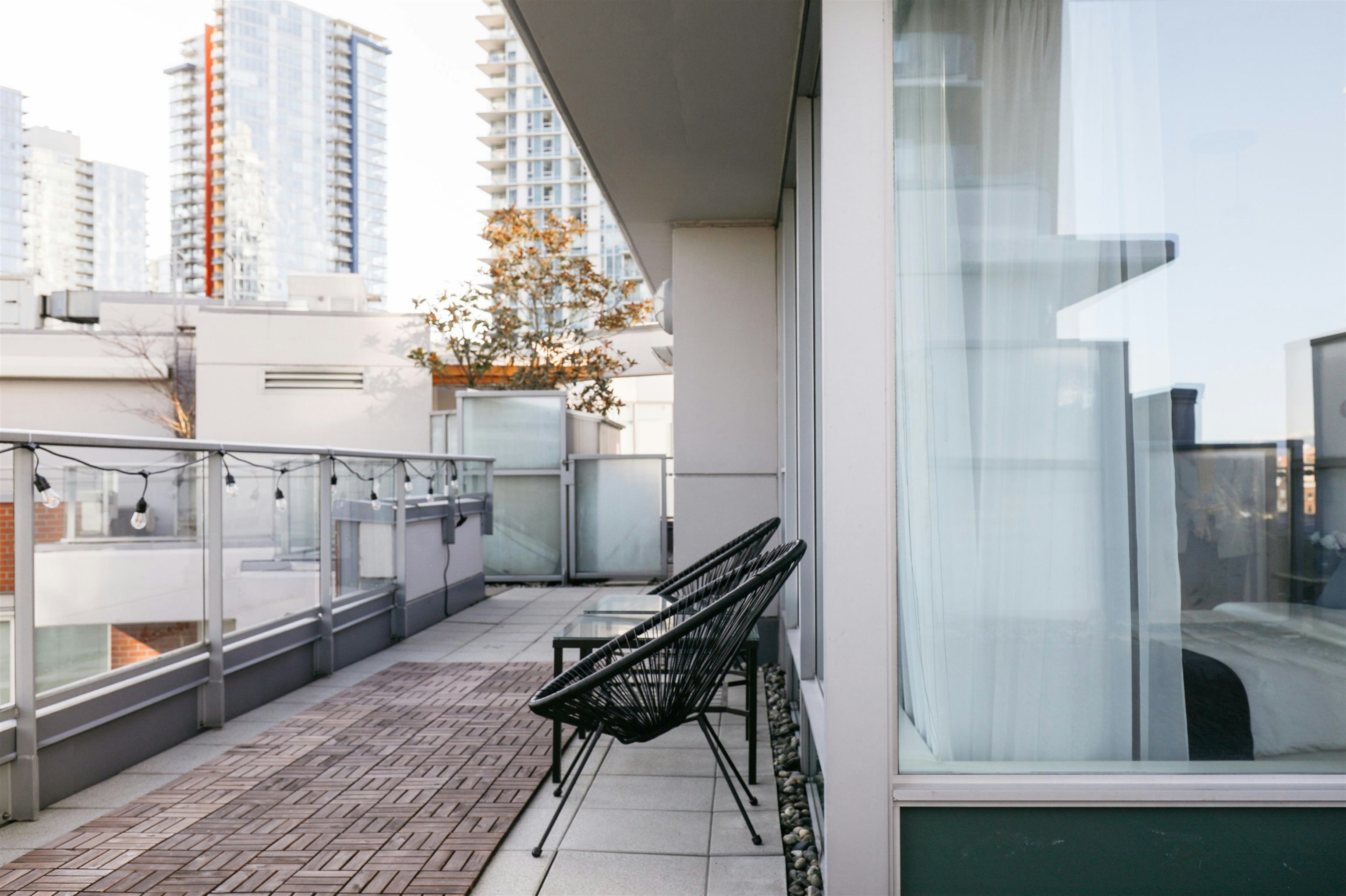 711-618 Abbott Street, Vancouver, BC, V6B 0B9 - 11