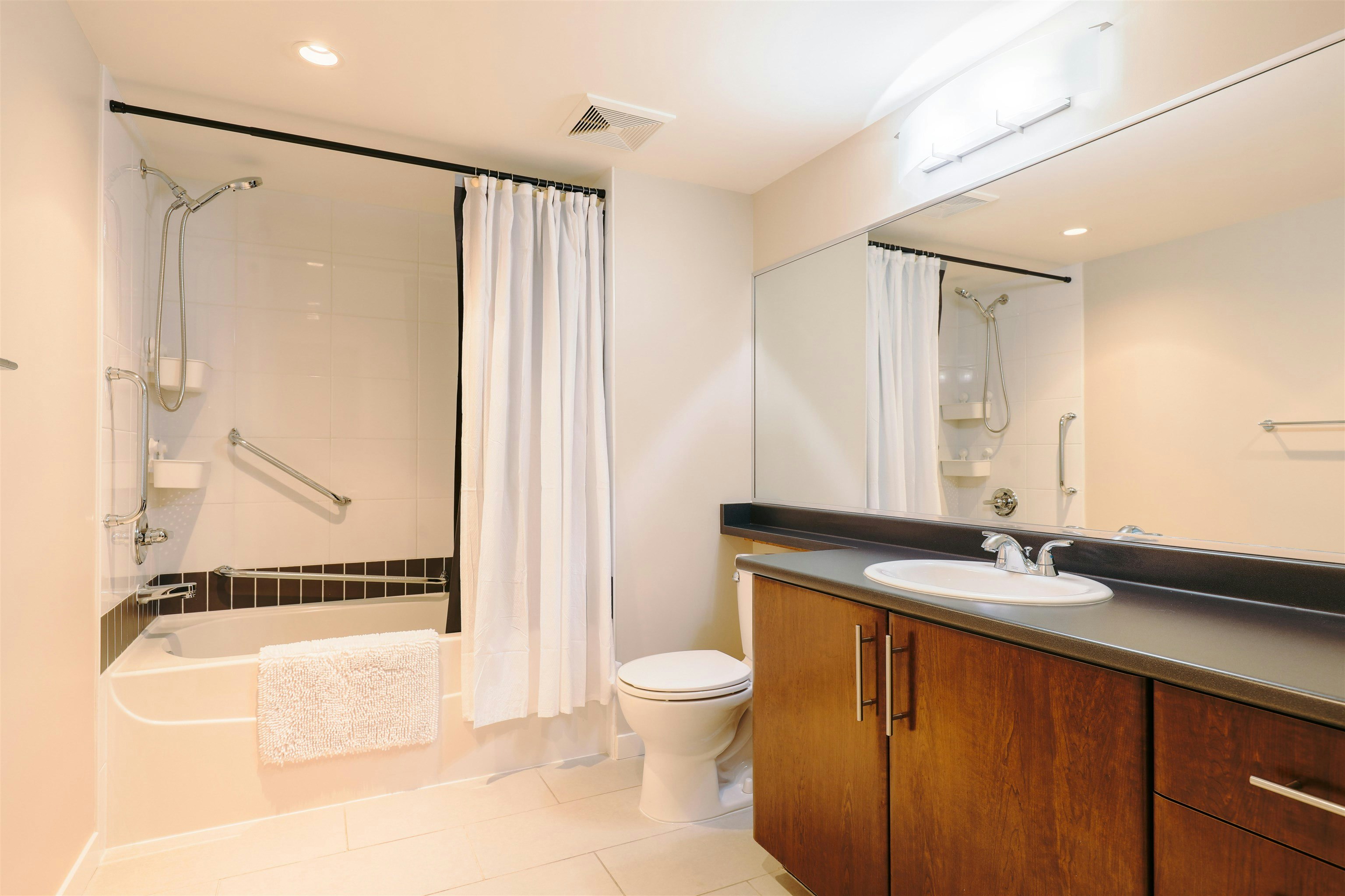 711-618 Abbott Street, Vancouver, BC, V6B 0B9 - 8