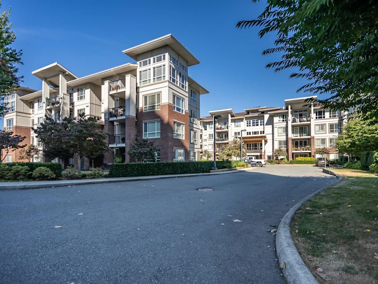 403-3192 Gladwin Road, Abbotsford, BC, V2T 6M9